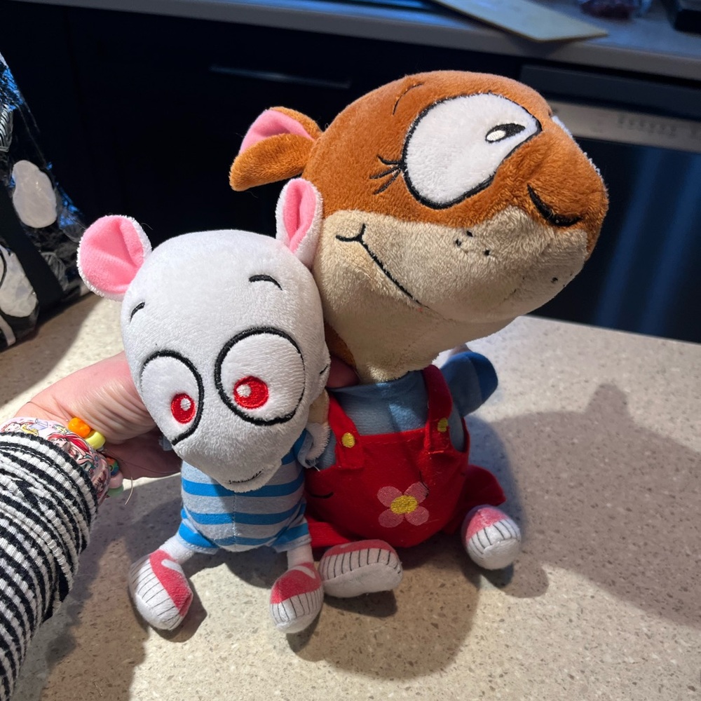 Yaya & Zouk Kids TV Series Plush Stuffed Animal Toy Character Brown Red